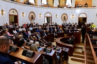 Uczestnicy konferencji na sali sejmu śląskiego.