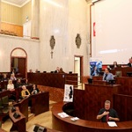 Uczestnicy oraz Prezydium w trakcie konferencji.